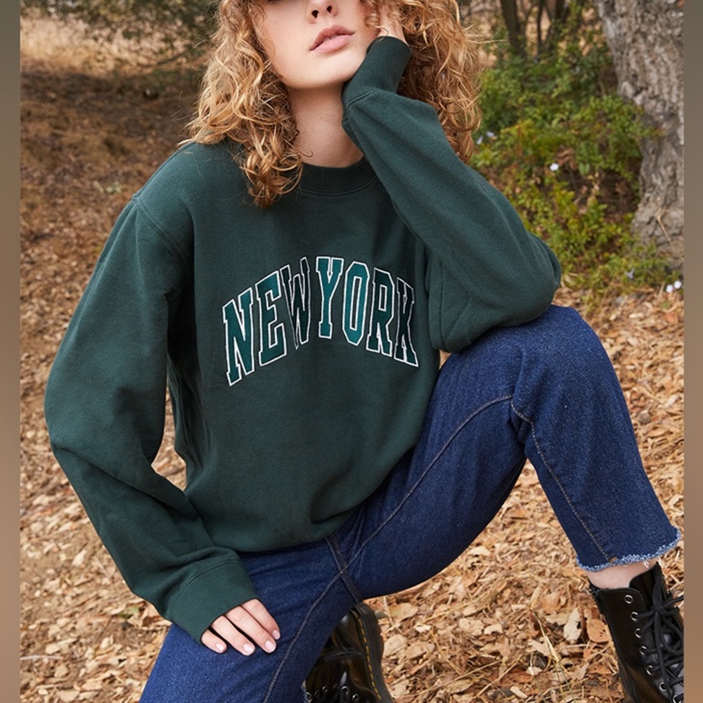 Women’s Pacsun Green New York Sweatshirt